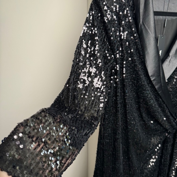 Fashion Nova - Plus Cia Sequin Mini Dress - Black - Picture 4 of 9